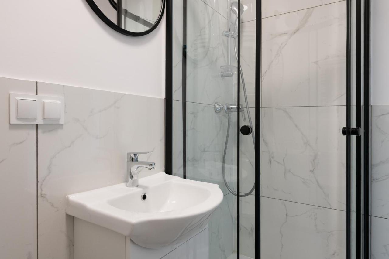 Comfortable 3City Studios In Gdynia By Noclegi Renters Exteriör bild